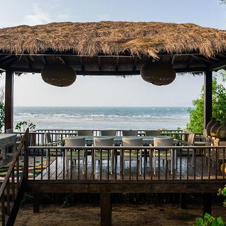 Saffronstays Stella Maris - Luxury Beach Front Villa Near Redi Beach Querim Bagian luar foto