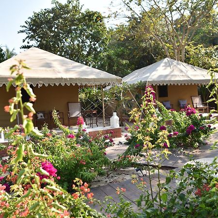 Saffronstays Stella Maris - Luxury Beach Front Villa Near Redi Beach Querim Bagian luar foto