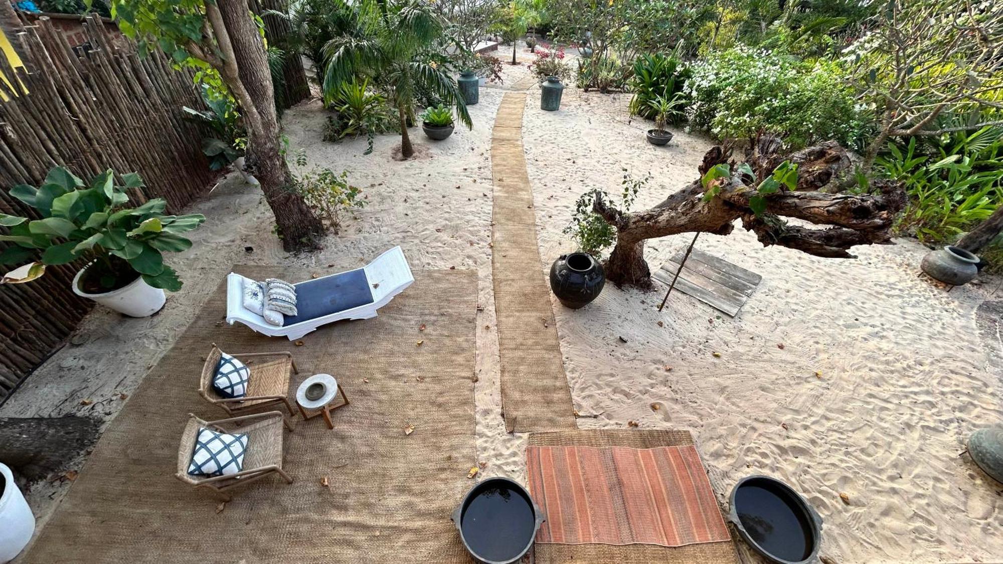 Saffronstays Stella Maris - Luxury Beach Front Villa Near Redi Beach Querim Bagian luar foto